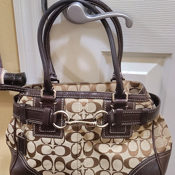 Vintage Coach Handbag 👜 - Picture 9 of 13